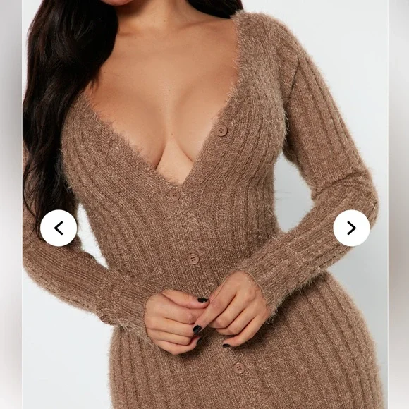 Elegant Brown Knit Maxi Dress - Picture 4 of 6